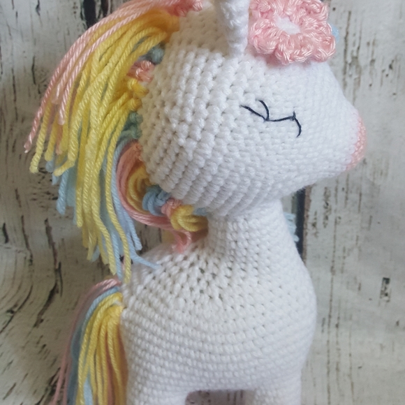 Crochet White unicorn doll - Picture 5 of 8